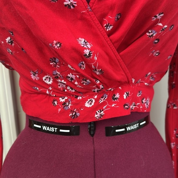 Floral wild fable cropped top - Picture 6 of 8